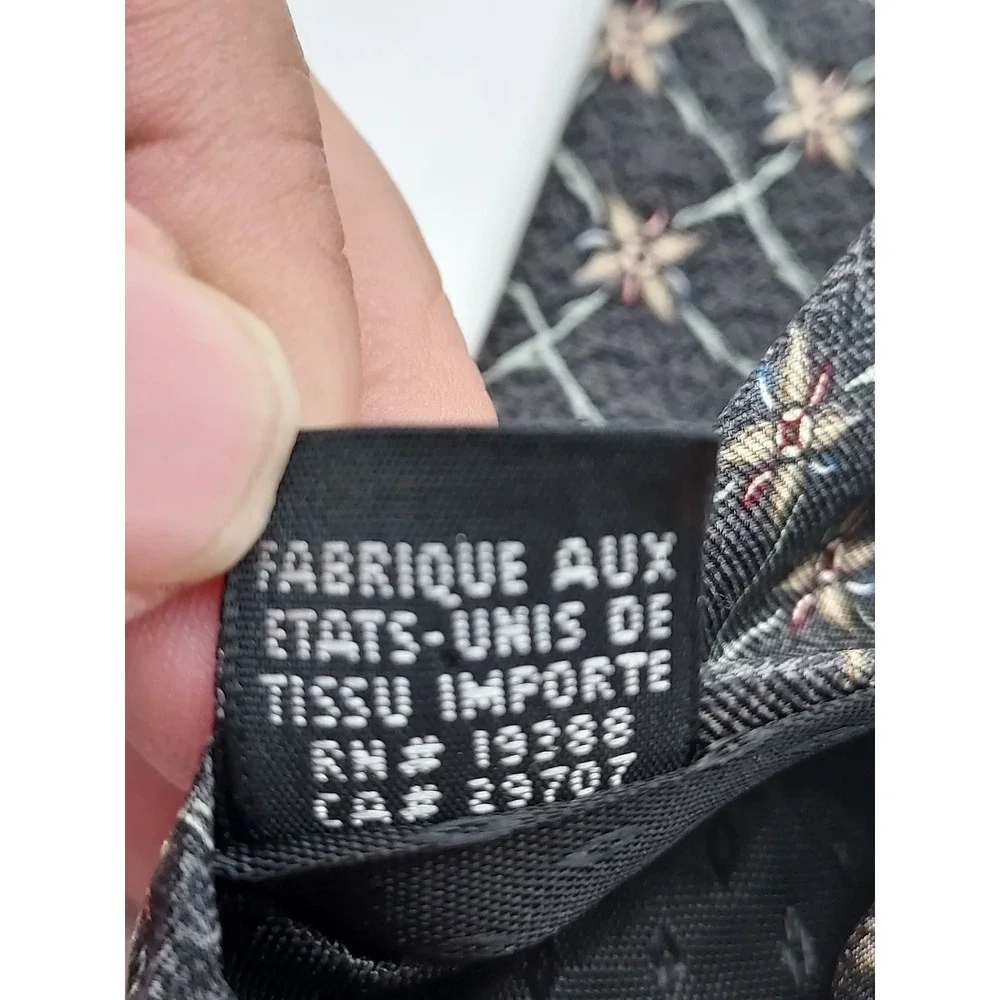 Bill Blass Mens Silk Necktie Charcoal Grey Floral Lattice Geometric Made in USA